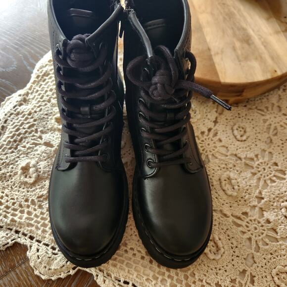 Steve Madden Women's Bettyy1 Combat Side-Zip and Lace-up Boot size 8 - Picture 7 of 9